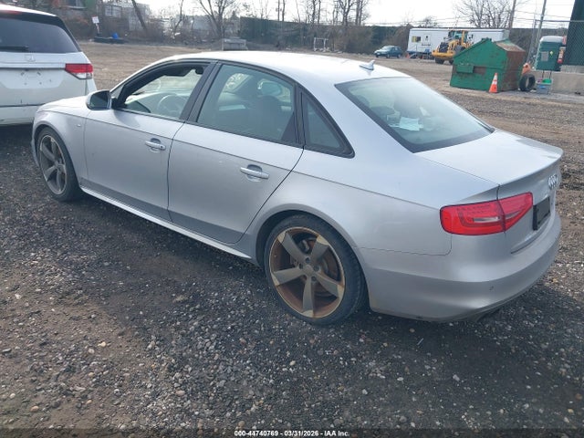 2015 AUDI A4 WAUKFAFL0FN023415 Photo 2