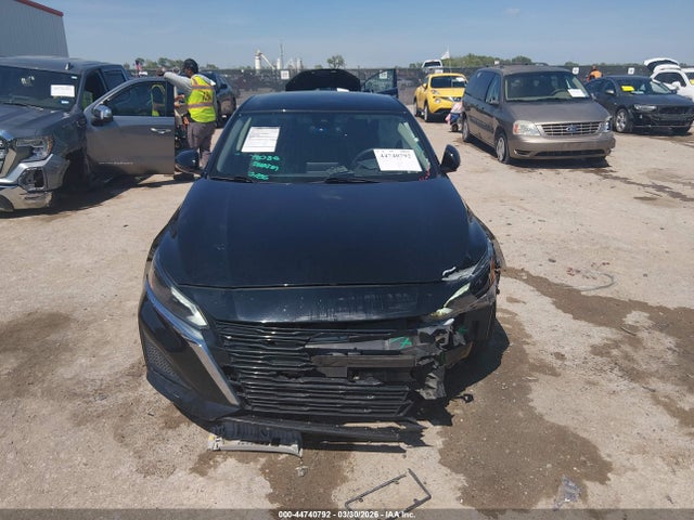 44740792 :رقم المزاد ، 1N4BL4DV0PN316126 vin ، 2023 Nissan Altima Sv Fwd مزاد بيع