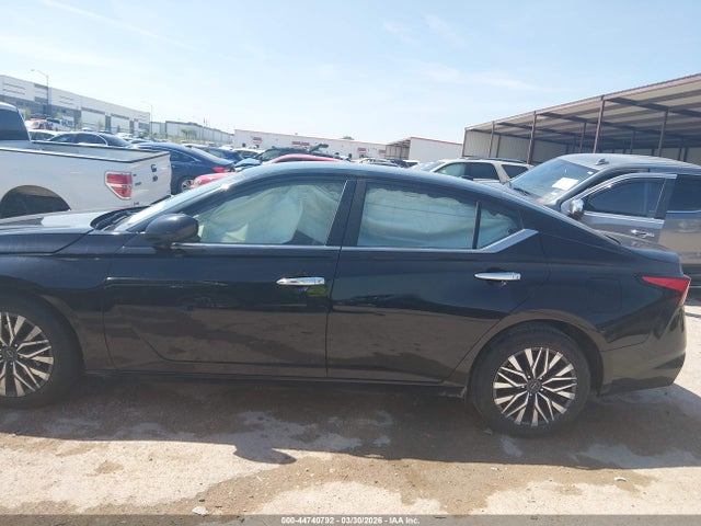44740792 :رقم المزاد ، 1N4BL4DV0PN316126 vin ، 2023 Nissan Altima Sv Fwd مزاد بيع
