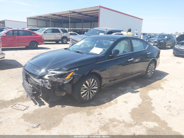 44740792 :رقم المزاد ، 1N4BL4DV0PN316126 vin ، 2023 Nissan Altima Sv Fwd مزاد بيع