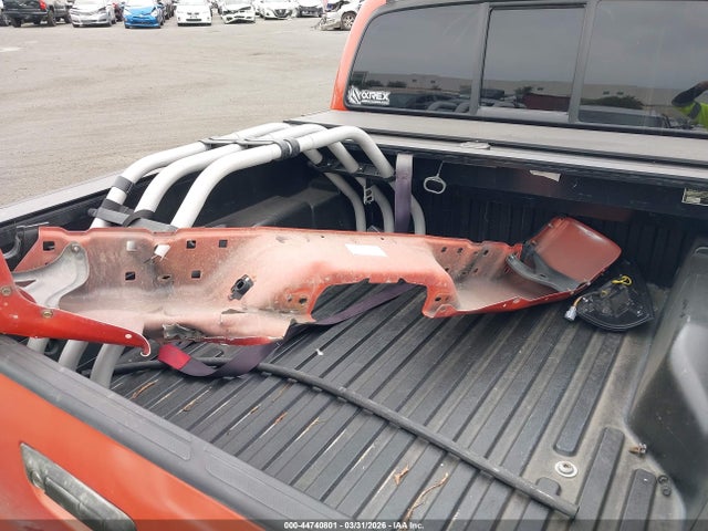 Toyota Tacoma Trd Pro 2015 5TFLU4EN5FX114041 Image 12