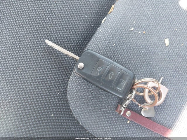 Aukcja sprzedaży 2004 Volkswagen New Beetle Gl, vin: 3VWBK31C74M411330, numer aukcji: 44740805
