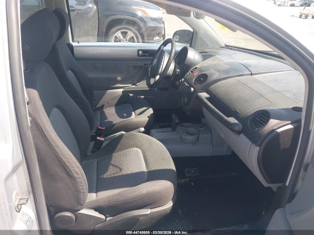 Aukcja sprzedaży 2004 Volkswagen New Beetle Gl, vin: 3VWBK31C74M411330, numer aukcji: 44740805