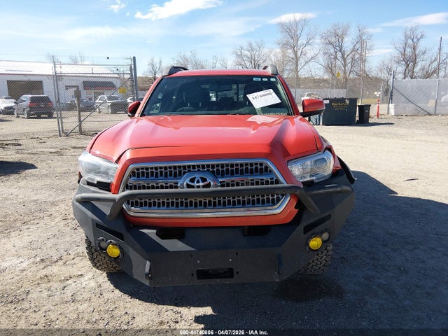 Aukcja sprzedaży 2016 Toyota Tacoma Trd Off Road, vin: 5TFCZ5AN4GX010901, numer aukcji: 44740806