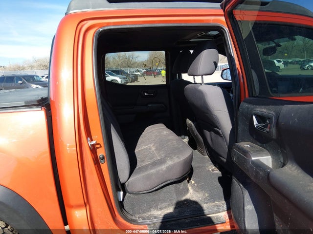 Aukcja sprzedaży 2016 Toyota Tacoma Trd Off Road, vin: 5TFCZ5AN4GX010901, numer aukcji: 44740806