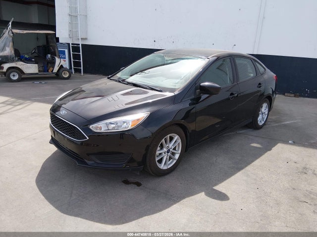 2018 FORD FOCUS 1FADP3F27JL327329 Photo 1