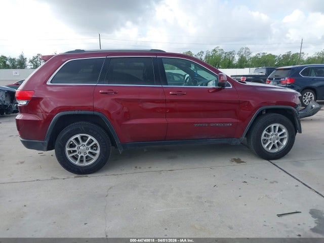 1C4RJFAG0JC332992 Jeep Grand Cherokee Laredo E 4x4