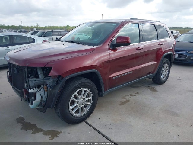 1C4RJFAG0JC332992 Jeep Grand Cherokee Laredo E 4x4