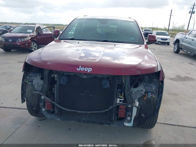 1C4RJFAG0JC332992 Jeep Grand Cherokee Laredo E 4x4