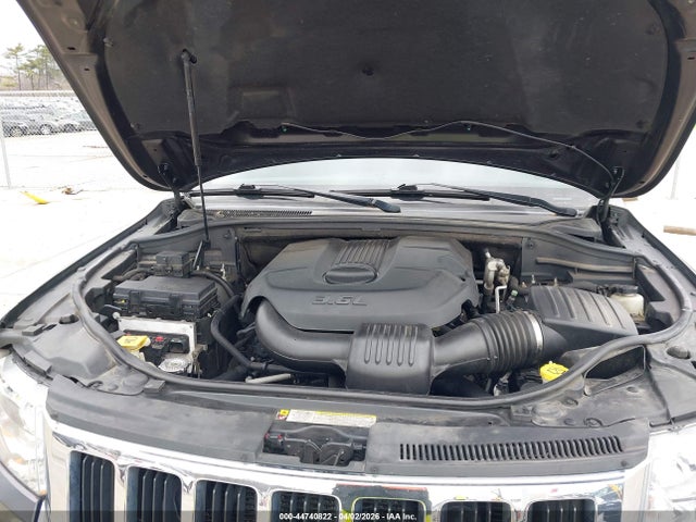 44740822 :رقم المزاد ، 1J4RR4GG5BC587153 vin ، 2011 Jeep Grand Cherokee Laredo مزاد بيع
