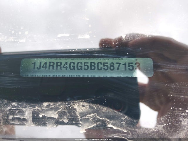 44740822 :رقم المزاد ، 1J4RR4GG5BC587153 vin ، 2011 Jeep Grand Cherokee Laredo مزاد بيع