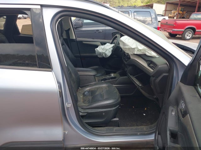 Продаж на аукціоні авто 2022 Ford Escape Se, vin: 1FMCU0G66NUA99334, номер лоту: 44740834