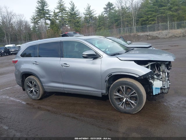 Продаж на аукціоні авто 2016 Toyota Highlander Xle V6, vin: 5TDJKRFHXGS503817, номер лоту: 44740841