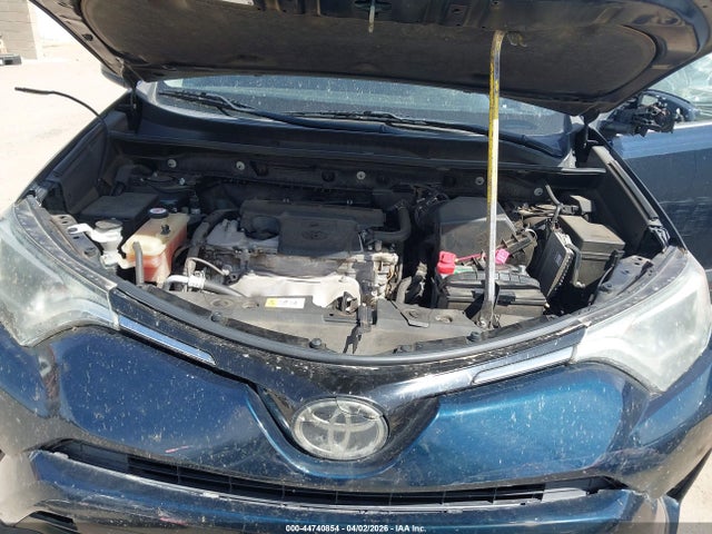 JTMZFREV0JJ164150 Toyota RAV4 LE