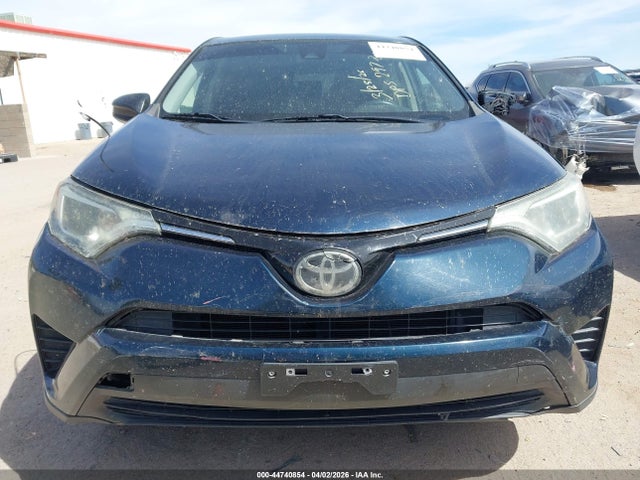 JTMZFREV0JJ164150 Toyota RAV4 LE