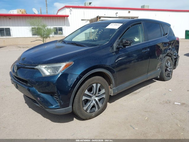 JTMZFREV0JJ164150 Toyota RAV4 LE