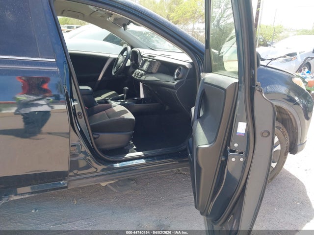 JTMZFREV0JJ164150 Toyota RAV4 LE