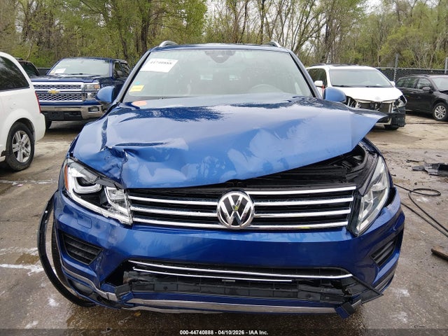 44740888 :رقم المزاد ، WVGRF7BP4HD005937 vin ، 2017 Volkswagen Touareg V6 Wolfsburg Edition مزاد بيع