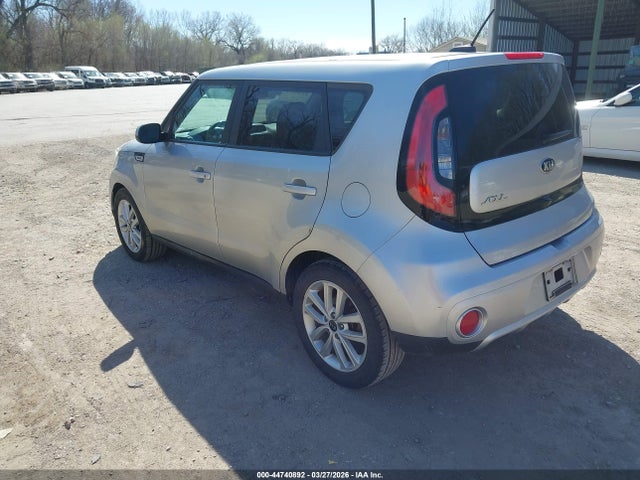 2018 KIA SOUL KNDJP3A53J7603528 Photo 2