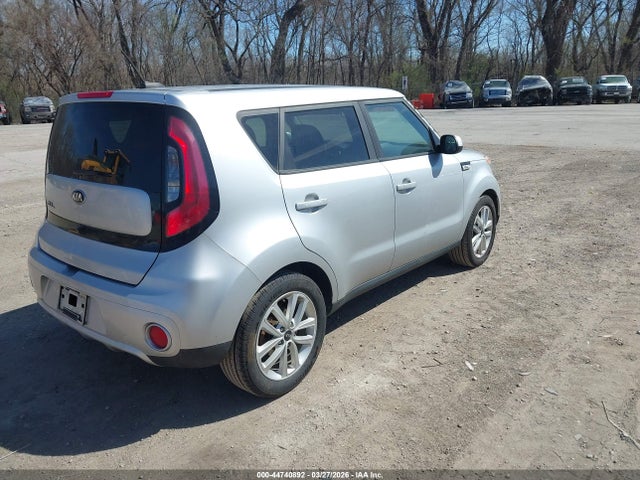 2018 KIA SOUL KNDJP3A53J7603528 Photo 3
