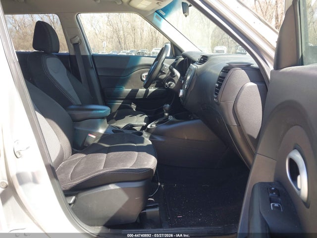 2018 KIA SOUL KNDJP3A53J7603528 Photo 4