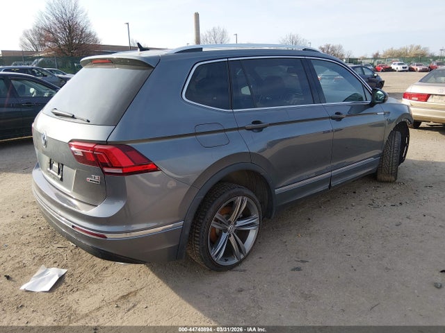 2018 Volkswagen Tiguan 2.0t Se/2.0t Sel მანქანა იყიდება აუქციონზე, vin: 3VV2B7AX1JM146723, აუქციონის ნომერი: 44740894