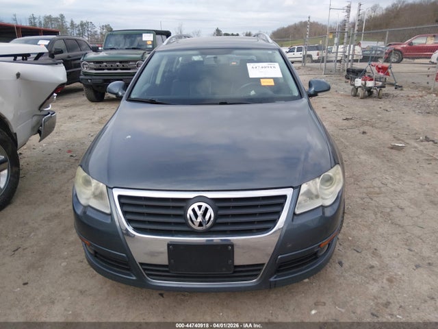 44740918 :رقم المزاد ، WVWXK7AN0AE160802 vin ، 2010 Volkswagen Passat Komfort مزاد بيع