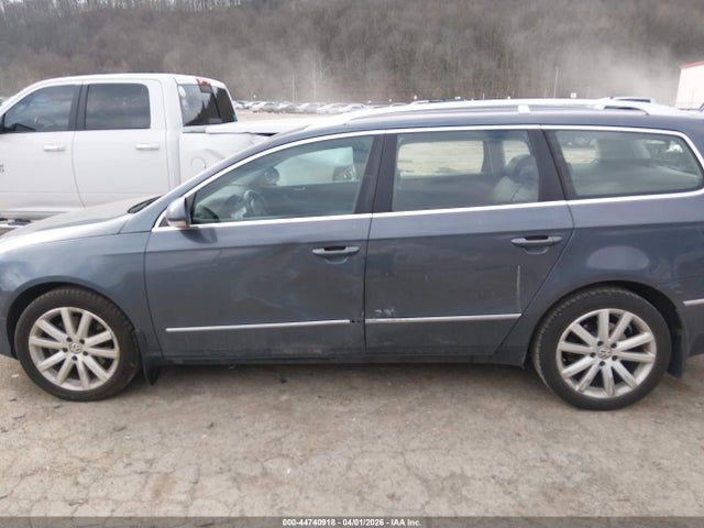 44740918 :رقم المزاد ، WVWXK7AN0AE160802 vin ، 2010 Volkswagen Passat Komfort مزاد بيع