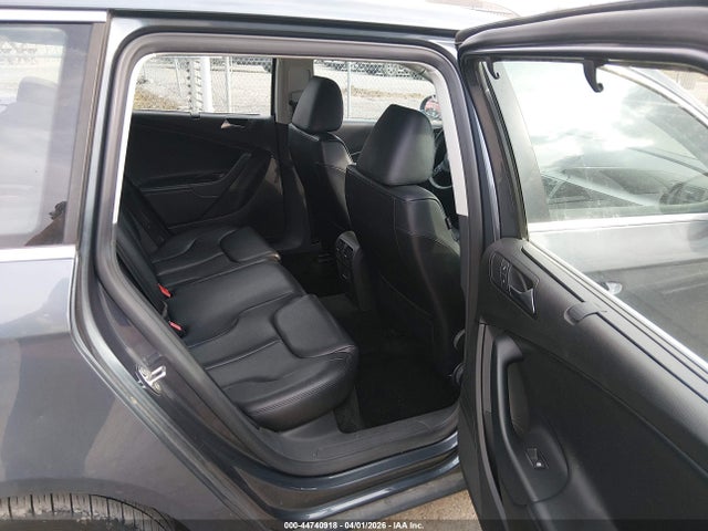 44740918 :رقم المزاد ، WVWXK7AN0AE160802 vin ، 2010 Volkswagen Passat Komfort مزاد بيع