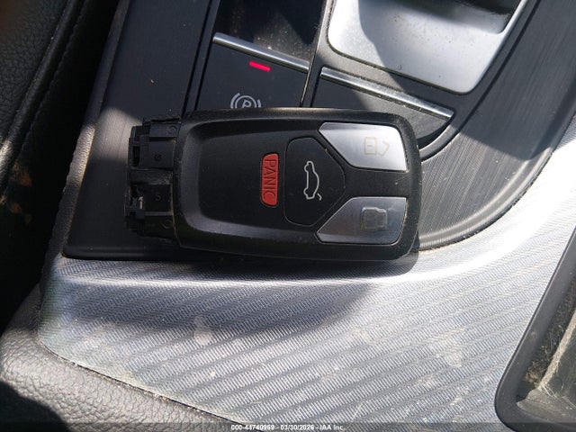 Продажа на аукционе авто 2019 Audi A5 45 Premium, vin: WAUENCF55KA008472, номер лота: 44740959