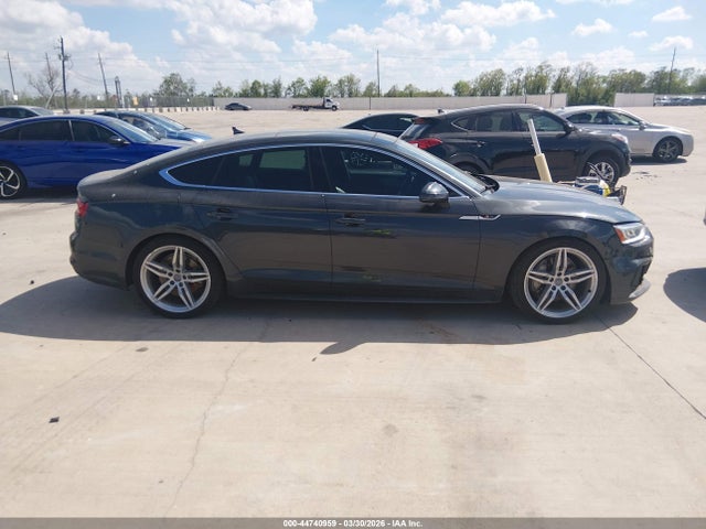 Продажа на аукционе авто 2019 Audi A5 45 Premium, vin: WAUENCF55KA008472, номер лота: 44740959