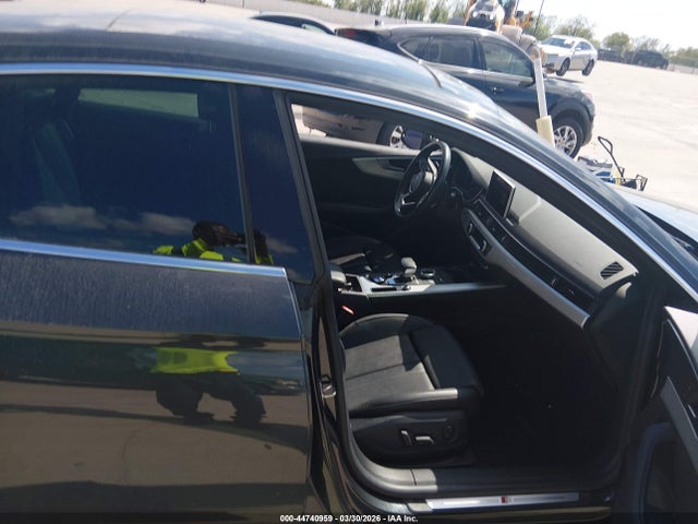 Продажа на аукционе авто 2019 Audi A5 45 Premium, vin: WAUENCF55KA008472, номер лота: 44740959
