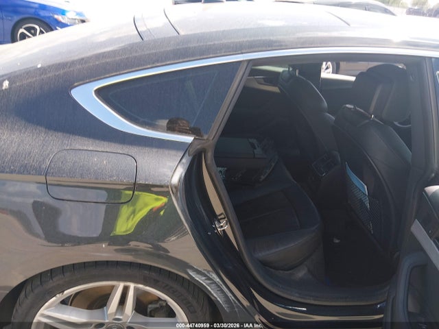 Продажа на аукционе авто 2019 Audi A5 45 Premium, vin: WAUENCF55KA008472, номер лота: 44740959