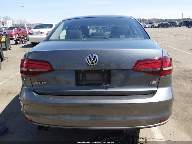 2018 Volkswagen Jetta 1.4t S მანქანა იყიდება აუქციონზე, vin: 3VW2B7AJ3JM215113, აუქციონის ნომერი: 44740961