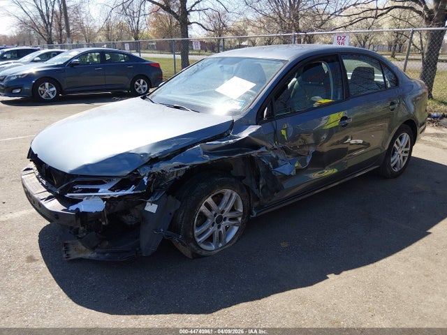 2018 Volkswagen Jetta 1.4t S მანქანა იყიდება აუქციონზე, vin: 3VW2B7AJ3JM215113, აუქციონის ნომერი: 44740961