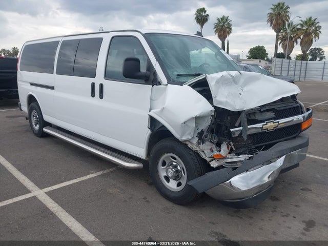 1GAZGPFGXH1340545 Chevrolet Express 3500 Lt