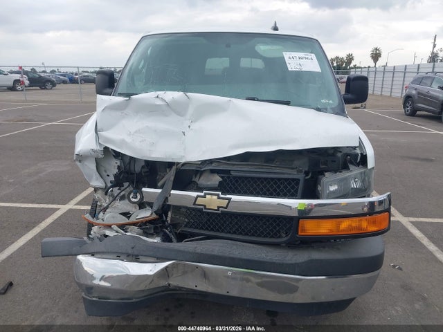 1GAZGPFGXH1340545 Chevrolet Express 3500 Lt