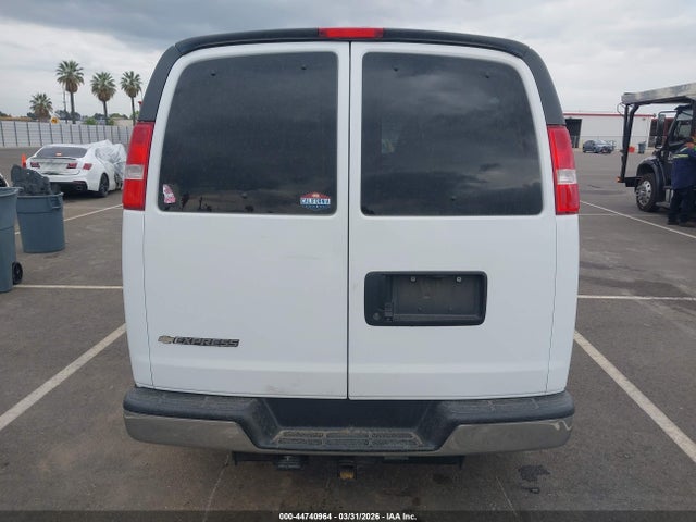 1GAZGPFGXH1340545 Chevrolet Express 3500 Lt
