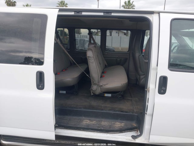 1GAZGPFGXH1340545 Chevrolet Express 3500 Lt