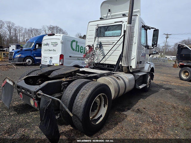 Auction sale of the 2016 Volvo Vn Vnl, vin: 4V4N19EG2GN947250, lot number: 44740972