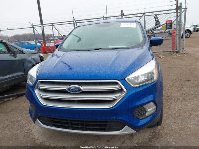 Продажа на аукционе авто 2017 Ford Escape Se, vin: 1FMCU0GD1HUF06186, номер лота: 44740997