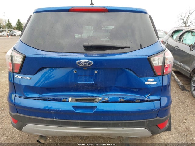 Продажа на аукционе авто 2017 Ford Escape Se, vin: 1FMCU0GD1HUF06186, номер лота: 44740997