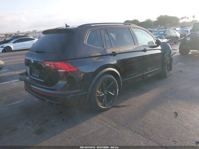 Продаж на аукціоні авто 2023 Volkswagen Tiguan 2.0t Se R-line Black, vin: 3VVCB7AX1PM127201, номер лоту: 44741010
