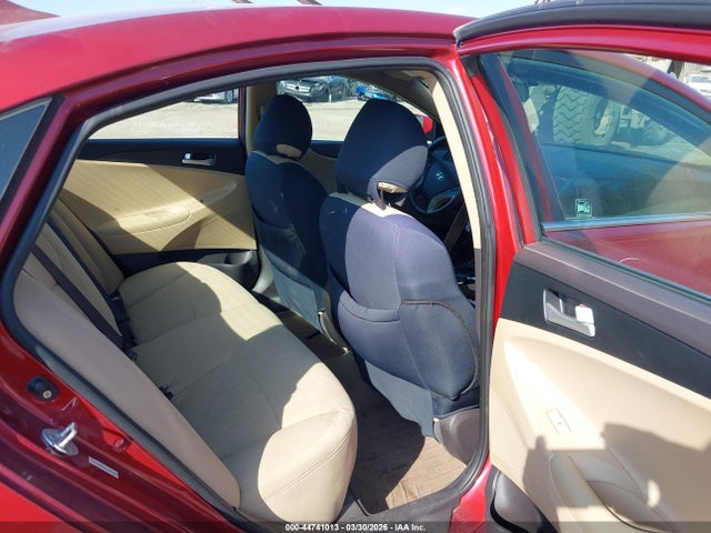 44741013 :رقم المزاد ، 5NPEB4AC7BH084307 vin ، 2011 Hyundai Sonata Gls مزاد بيع