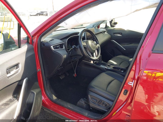 Toyota Corolla Cross Xle 2023 7MUDAABG1PV047503 Image 5