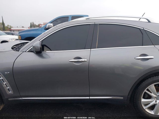 JN8CS1MU9FM380973 Infiniti QX70