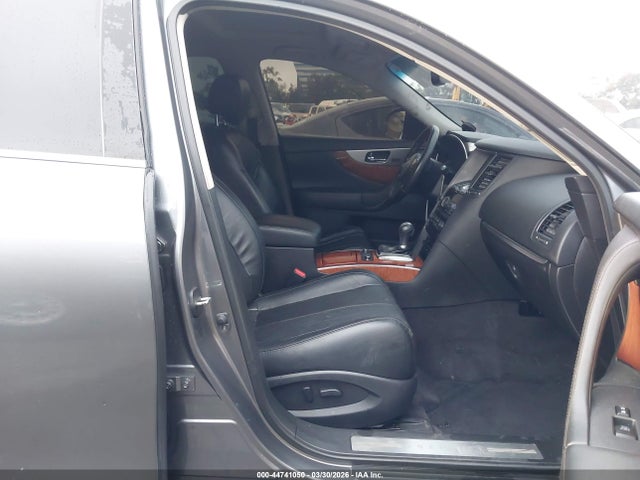 JN8CS1MU9FM380973 Infiniti QX70