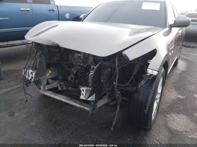 JN8CS1MU9FM380973 Infiniti QX70