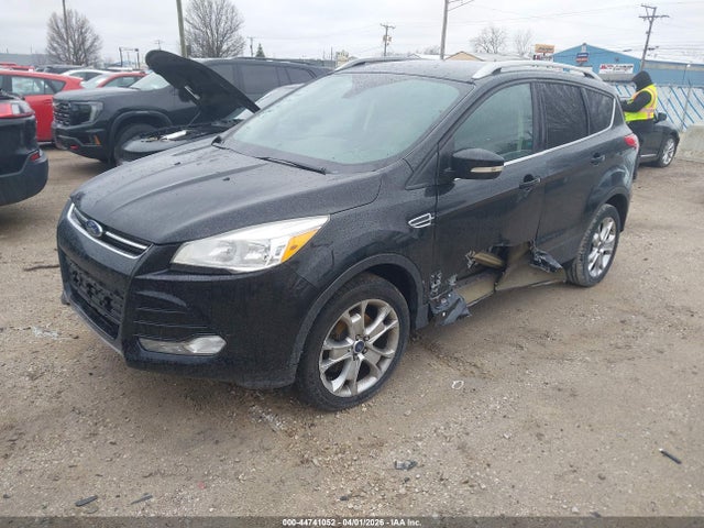 44741052 :رقم المزاد ، 1FMCU9JX8GUC21135 vin ، 2016 Ford Escape Titanium مزاد بيع