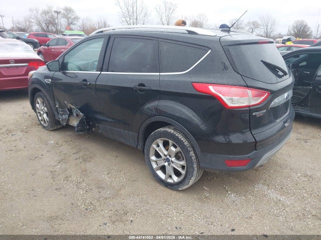 44741052 :رقم المزاد ، 1FMCU9JX8GUC21135 vin ، 2016 Ford Escape Titanium مزاد بيع